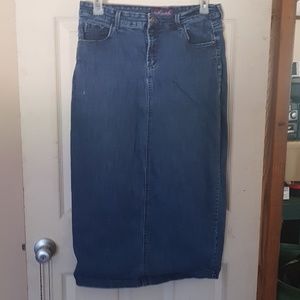 Denim skirt